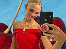 Смешные рожицы и селфи-коллажи: изучаем Instagram 17-летней подруги среднего сына Бекхэма