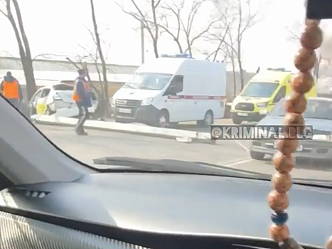 Есть пострадавшие: ДТП произошло на улице Магистральной в Благовещенске
