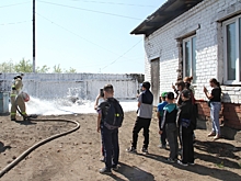 Безопасность превыше всего: Молодая Гвардия и активисты эколагеря изучают пожарную безопасность в Балашихе