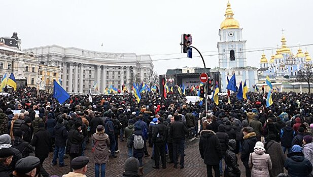 Почти 15 тыс. человек приняли участие в акциях на Украине