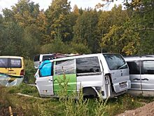 В пригороде Кирова растёт несанкционированная свалка старых автомобилей