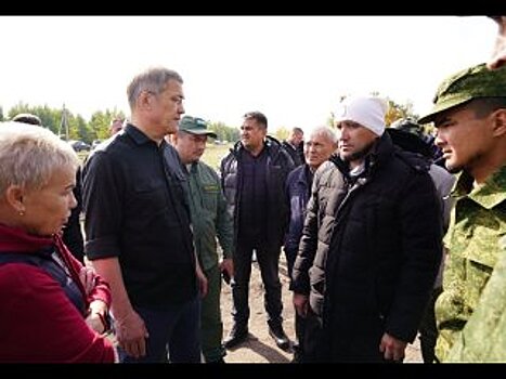 Глава Башкирии посетил мобилизованных на СВО под Саратовом