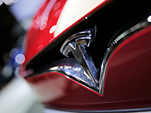 Акции Tesla полетели вниз