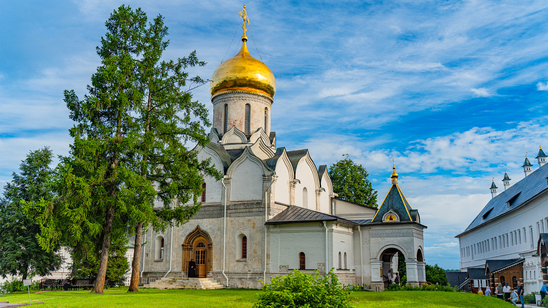 Куда поехать на майские праздники в Подмосковье: 10 лучших городов для выходных