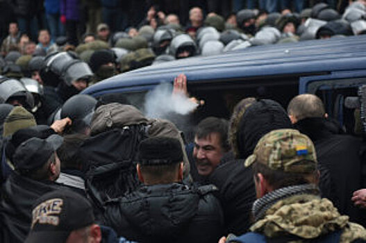 Задержанный в Киеве Саакашвили объявил голодовку в СИЗО