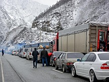 В Северной Осетии в очереди на выезд из РФ скопилось более 500 большегрузов