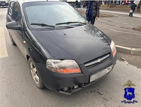 Самарские полицейские разбираются в ситуации с ДТП на Заводском шоссе, где сбили ребенка