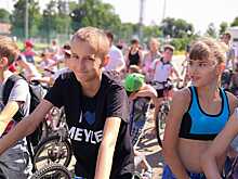 На самокатах и велосипедах соревновались выселковские школьники