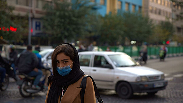 Иран закрылся от иностранных туристов из-за "омикрона"