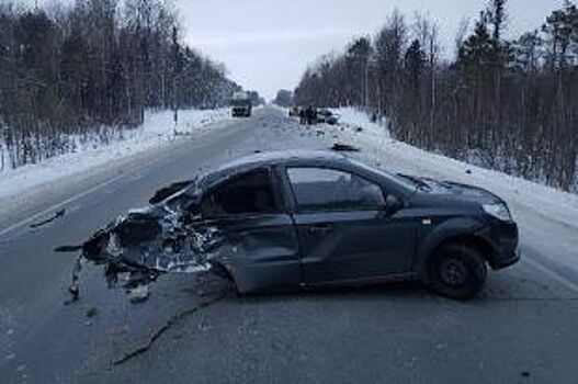В Ханты-Мансийском районе столкнулись три машины