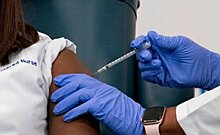 Главное о коронавирусе на 15 декабря: первая прививка в США, "новогодний локдаун" в Калининградской области