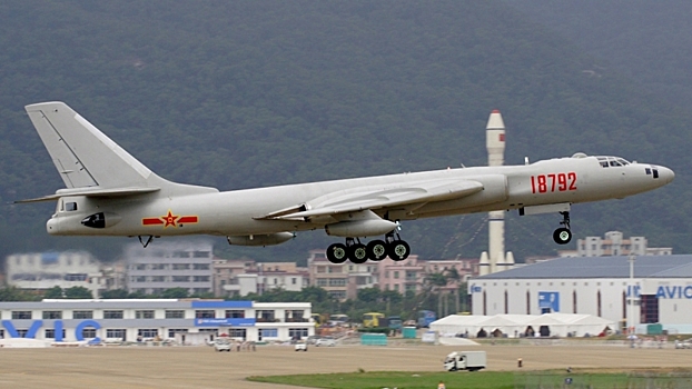 Японские истребители сопроводили самолеты Китая