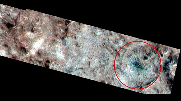 Найдено объяснение загадочной структуры в виде паука на Европе