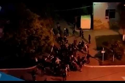 Массовая драка фанатов ФК "Ростов" попала на видео
