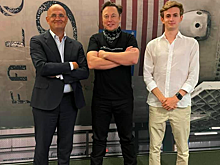 Илон Маск провёл экскурсию внуку Сергея Королёва по своей космической компании