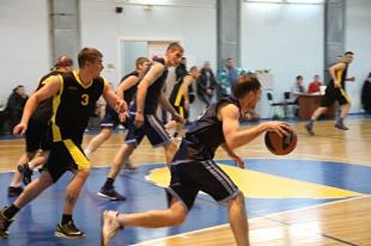 На Алтай-Коксе прошли соревнования по баскетболу
