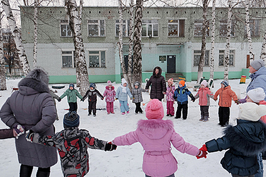 Воспительница-садистка учила детей команде «к ноге»