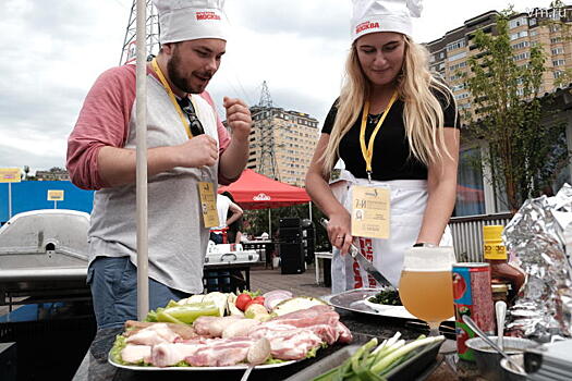 Чтоб отбивная была сочной, замаринуйте мясо и отшлепайте его нежно