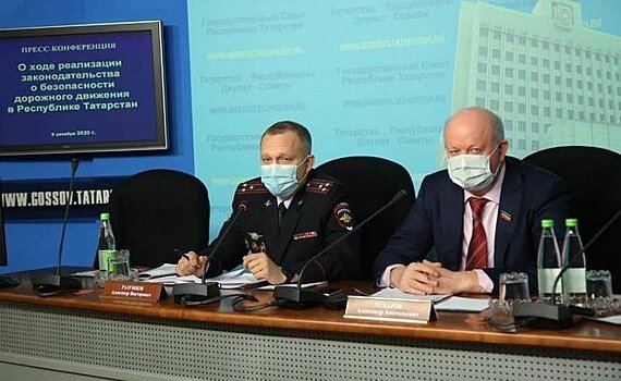 "Страдают законопослушные граждане" — депутаты готовят бой автохамам на парковках Казани