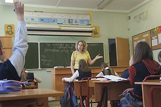 В Госдуме поддержали идею переноса школьных каникул