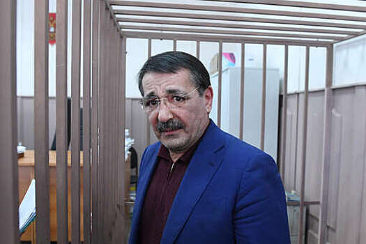 Осужденный на 4,5 года бывший вице-премьер Дагестана Исаев вернулся из зоны СВО