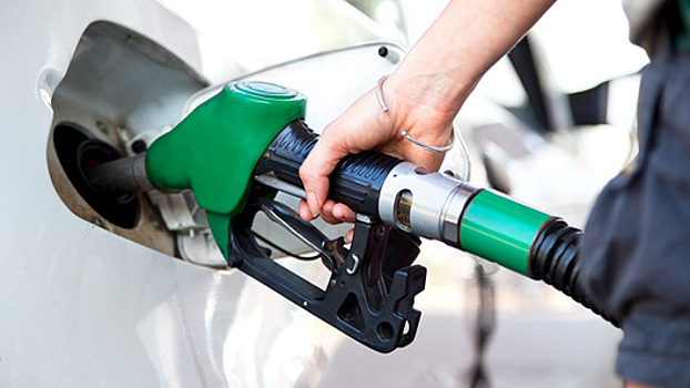 Нефтекомпании притормозят рост цен на топливо