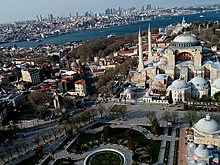 Россиянам назвали стоимость отдыха за рубежом на майские