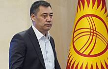 Глава Киргизии сложил с себя полномочия