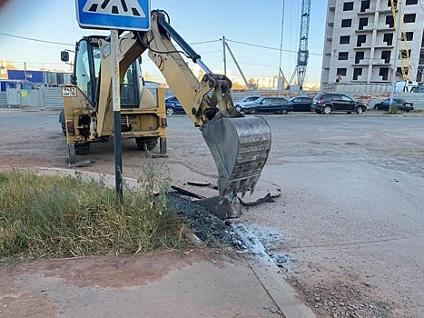 На дороге-дублере улицы Чкалова в Оренбурге начали снимать асфальт