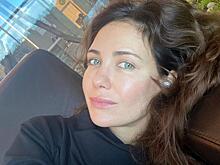 Принцесса! Климова засняла подросшую дочь от Месхи в саду цветов