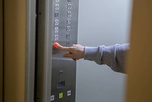 Москвичи пожаловались на регулярное падение лифтов в доме бизнес-класса