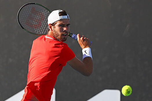 Карен Хачанов в четырех сетах уступил Новаку Джоковичу в четвертьфинале "Ролан Гаррос"