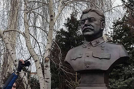 Мэрия Саратова отказалась устанавливать памятник Сталину из-за нехватки денег