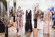 Эли Сааб посетил Москву… и привез 36 роскошных платьев из новой коллекции!