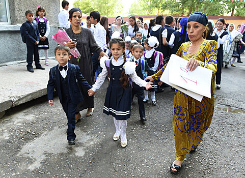 В Таджикистане не будут переносить День знаний из-за Иди Курбона