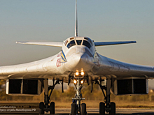 Для бомбардировщика Ту-160 готовят супердальнюю ракету
