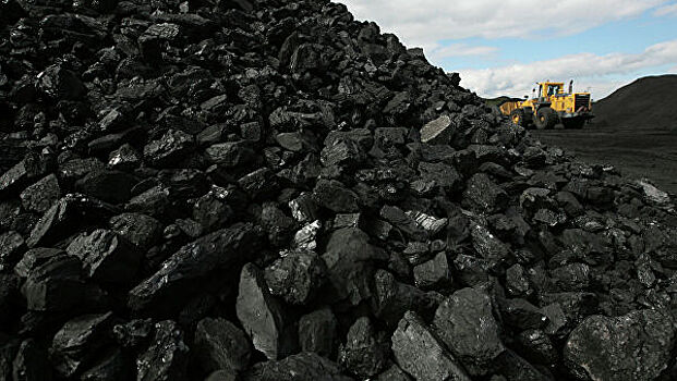Украина продлила действие пошлин на российский уголь