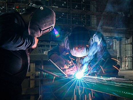 Мишустин утвердил празднование Дня сварщика в России