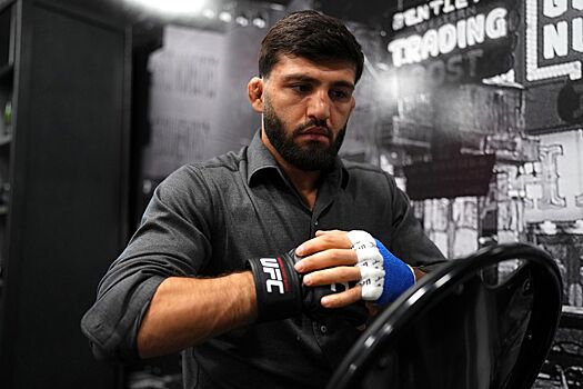 Армана Царукяна отстранили за драку с фанатом, UFC 300, дисквалификация, реванш с Исламом Махачевым, титульный поединок