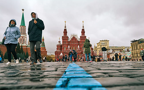 Мужчина пытался прибить гениталии к брусчатке на Красной площади