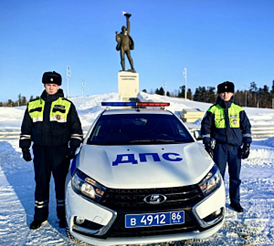 В ХМАО - Югре полицейские оказали помощь попавшей в ДТП женщине и составили 4 протокола на нарушителя