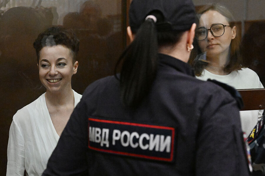 Захар Прилепин вступился за Беркович* и Петрийчук*