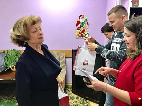 В филиале «Академический» поздравили активных участников программы «Московское долголетие»