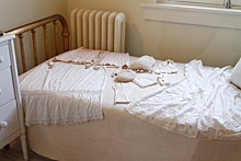 Россиянка три года спала с мумией мужа