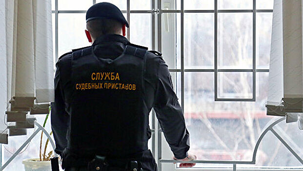 Мужчина угрожал взорвать гранату в жилом доме приставам в Казани