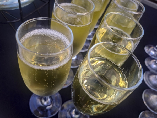 Стало известно, сколько контрафактного алкоголя изъяли в праздники в Рязанской области