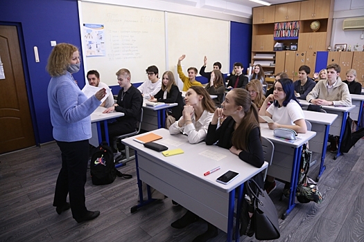 На экзамен без страха. Педагоги из Тропарёво-Никулина дают советы сдающим ЕГЭ выпускникам и их родителям