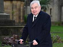 Прикованный к инвалидной коляске ведущий в прямом эфире пожаловался на деликатную проблему