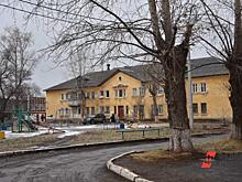 Замминистра строительства РФ Гордеев осмотрел в Югре фенольные дома