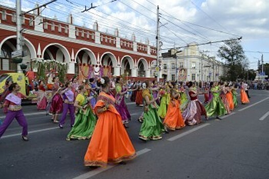Вторая часть большого фотоотчёта с калужского карнавала в честь Дня города